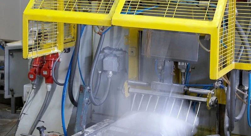 （圖：工業(yè)清洗泡沫）