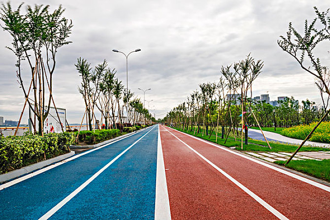 塑膠跑道材料問(wèn)題解決辦法